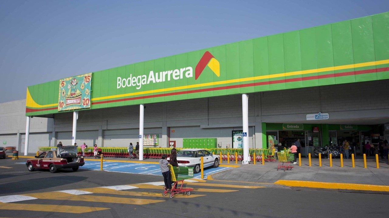 Facebook auto-add friend